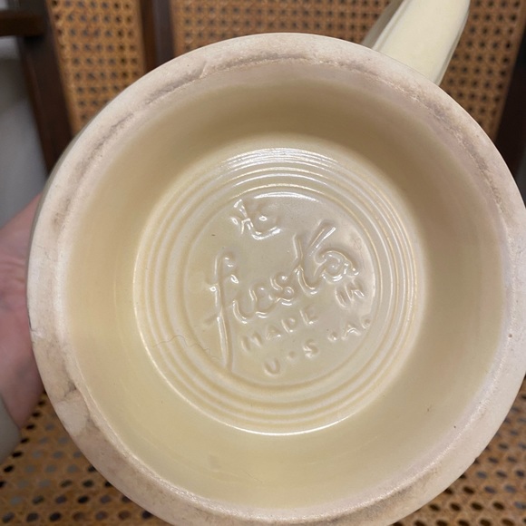 Vintage Fiesta Ice Lip Pitcher in ivory - Picture 4 of 6